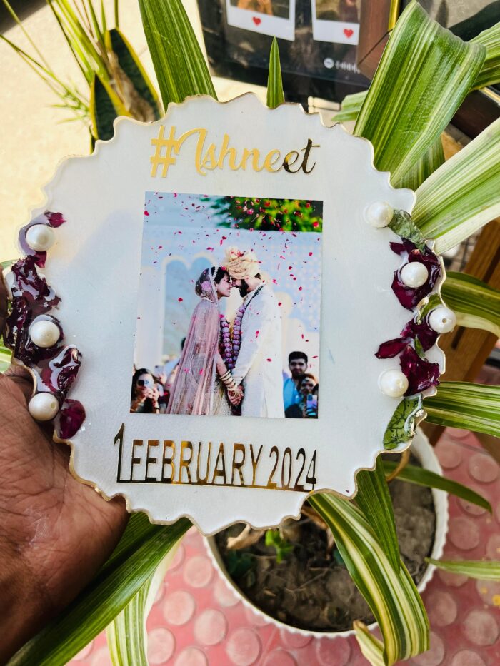 Customised Resin Art With Stand For Family Friends